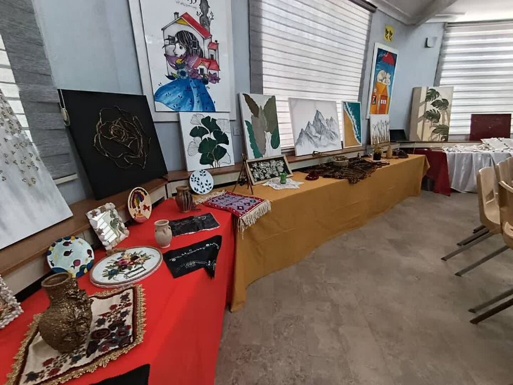 برگزاری نمایشگاه "ماهی پرنده" در مرکز جاسک