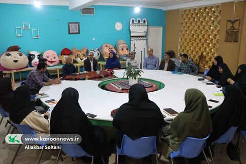 برگزاری کارگاه سه‌روزه نمایش عروسکی سایه‌ای ویژه مربیان کانون کرمان