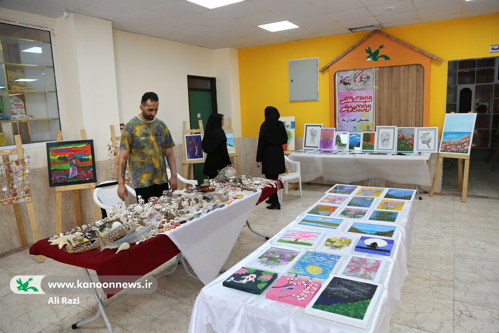 نمایشگاه آثار هنری توانجویان بهزیستی در مرکز شماره ۱ کانون بوشهر افتتاح شد