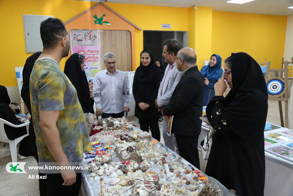 نمایشگاه آثار هنری توان‌جویان بهزیستی در مرکز شماره ۱ کانون بوشهر افتتاح شد