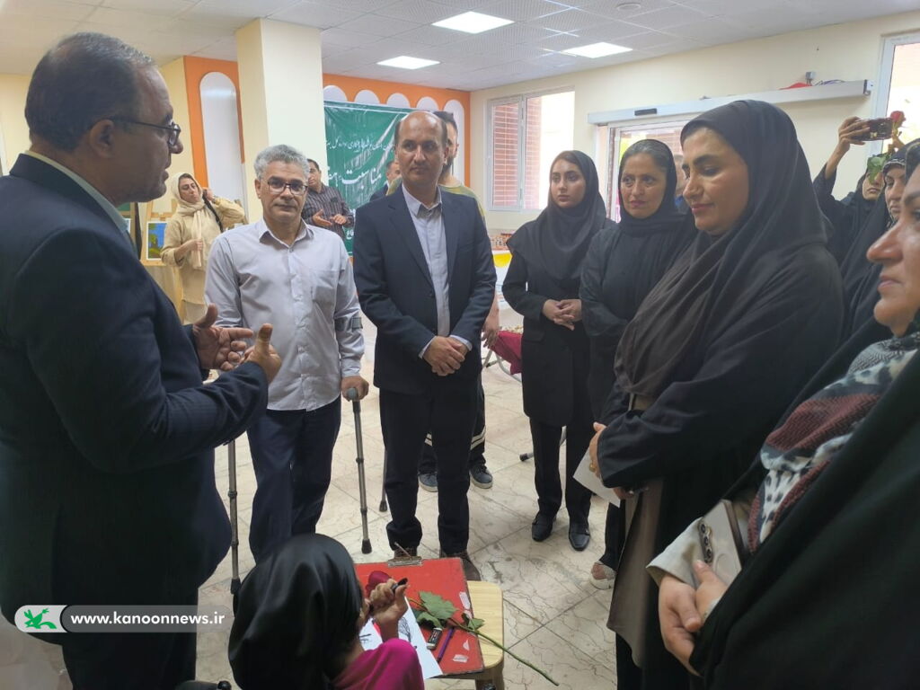 نمایشگاه آثار هنری توان‌جویان بهزیستی در مرکز شماره ۱ کانون بوشهر افتتاح شد