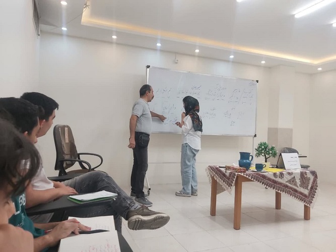 نوجوانان در باشگاه شعر سیمرغ شرکت کردند