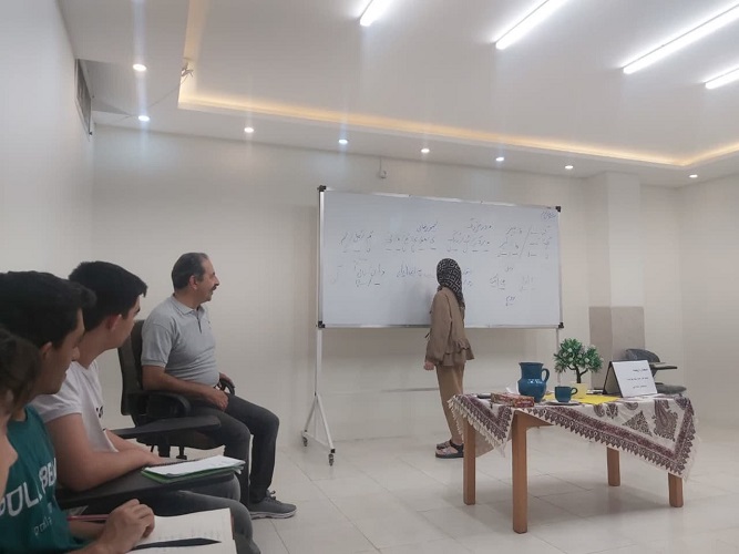 نوجوانان در باشگاه شعر سیمرغ شرکت کردند