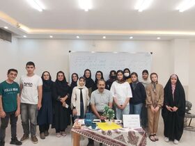 نوجوانان در باشگاه شعر سیمرغ شرکت کردند