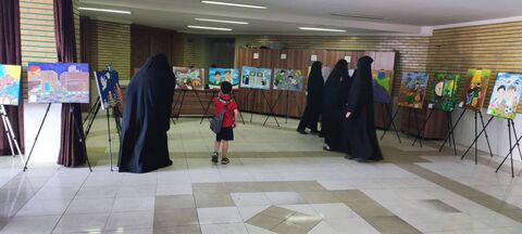 نمایشگاه آثار اعضای کانون پرورش فکری تبریز  با محوریت کودکان شهید جنگ 12 روزه  در مصلی تبریز