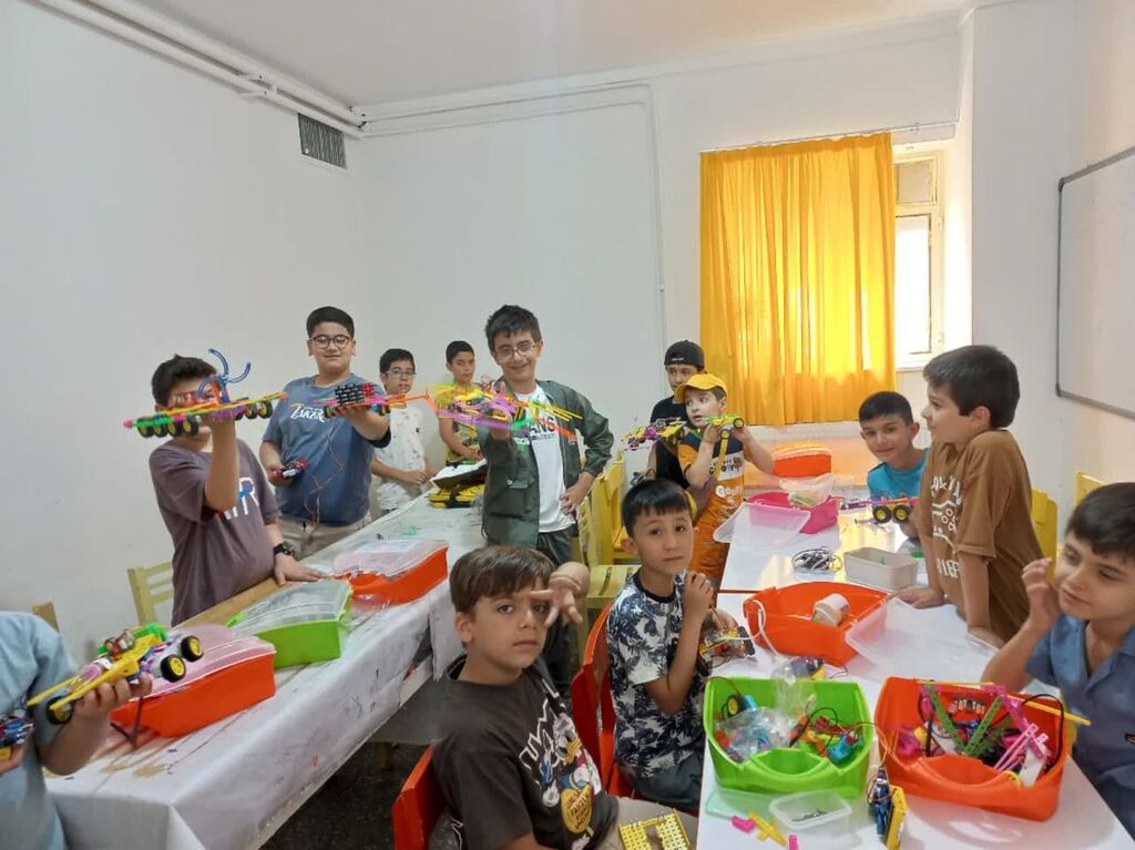 کارگاه‌های علمی کانون همدان، فرصتی برای شکوفایی استعدادهای کودکان و نوجوان