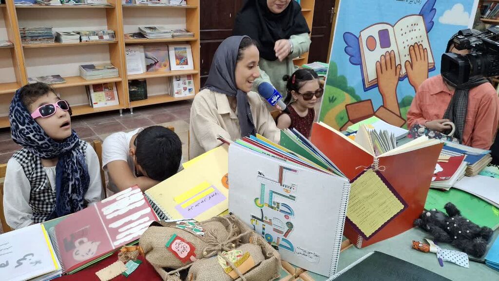 از لمس تا یادگیری؛ گنبدکاووس سومین ایستگاه سفر ملی کتابهای حسیـ لمسی گلستان سومین ایستگاه سفر ملی کتابهای حسی لمسی