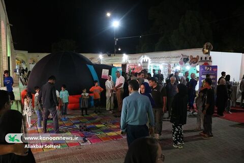 بازدید استاندارکرمان از غرفه کانون در نمایشگاه هفته دولت