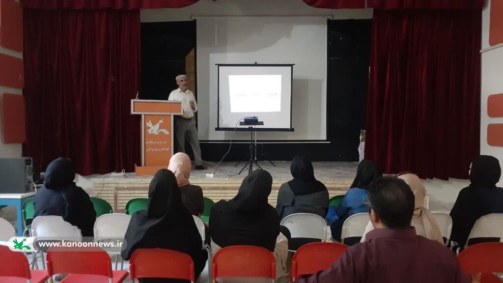 آسیبهای اجتماعی کودکان و نوجوانان در فضای مجازی درکانون لرستان بررسی شد