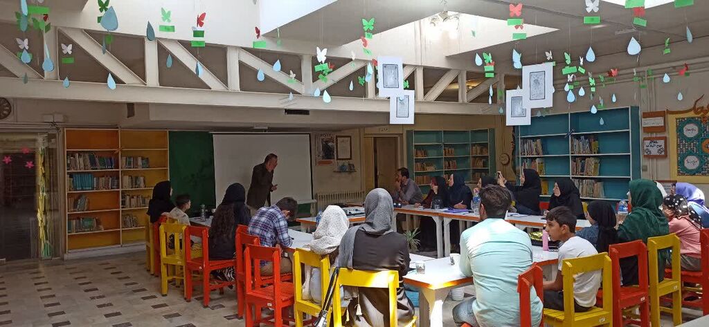 برگزاری چهارمین نشست «پاتوق قصه و نقد» در کانون همدان