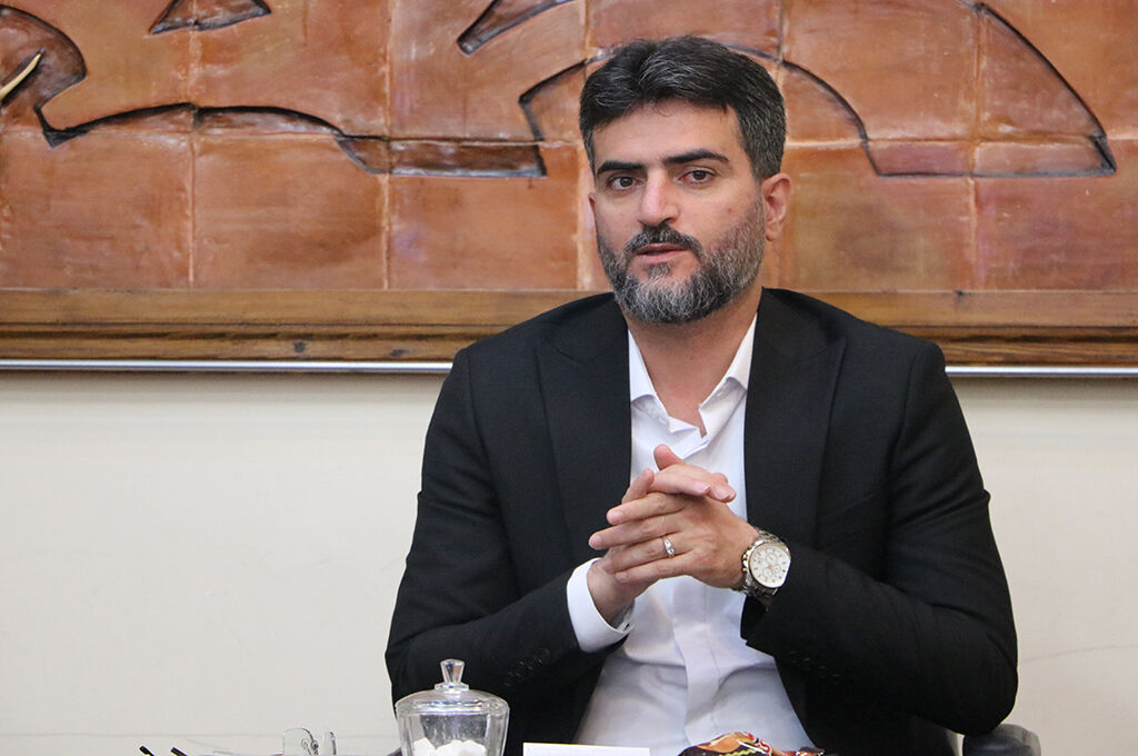 پاسداشت «گوهرهای قیمتی» ایران اسلامی در دستور کار باشد