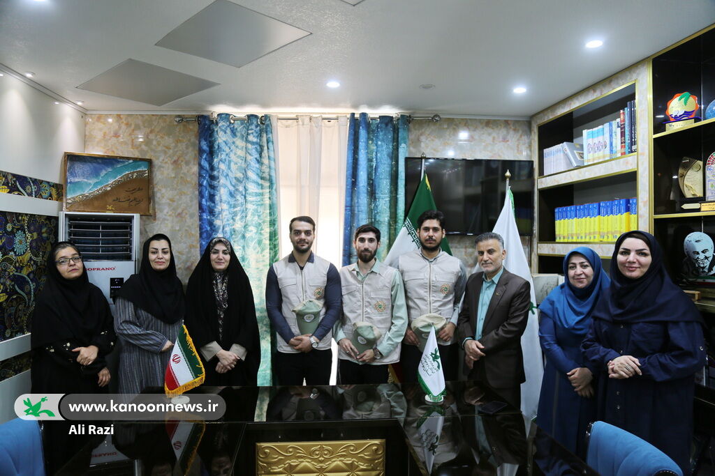 رونمایی از هویت تصویری جدید کتابخانههای سیار کانون استان بوشهر رونمایی از هویت تصویری جدید کتابخانههای سیار کانون استان بوشهر