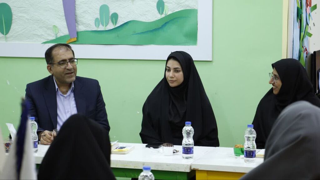 مدیرکل اموراجتماعی وفرهنگی استانداری هرمزگان تقدیر شد