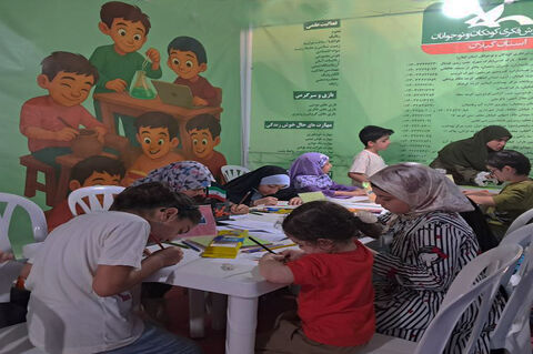 دومین روز نمایشگاه«روایت پرچمداران