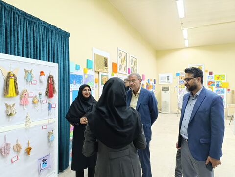 بازدید احمد مرادی از نمایشگاه ماهی پرنده در بندرعباس