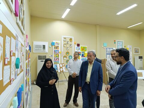 بازدید احمد مرادی از نمایشگاه ماهی پرنده در بندرعباس