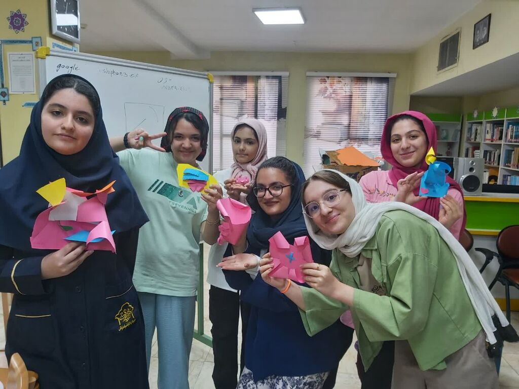 کارگاه «ذهن و فرم» ویژه نوجوانان مراکز مجتمع و یک کانون کرج