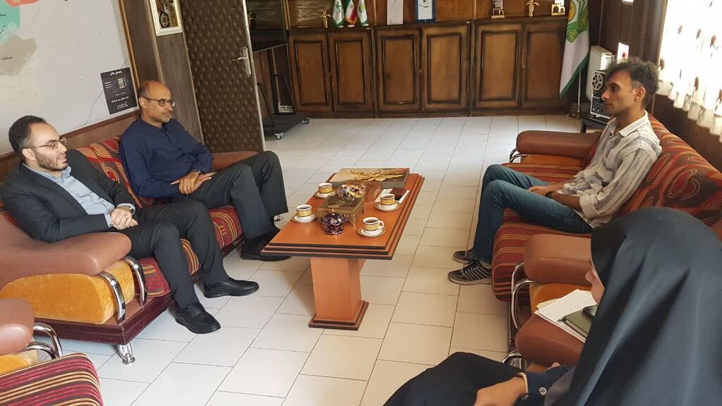 نشست سرپرست کانون کرمانشاه با مسئولان امور سینمایی حوزه هنری