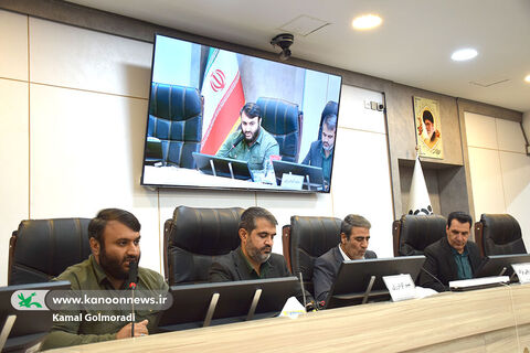 نشست صمیمی مدیرکل کانون لرستان باشورای اسلامی شهر بروجرد