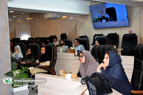 نشست صمیمی مدیرکل کانون لرستان باشورای اسلامی شهر بروجرد