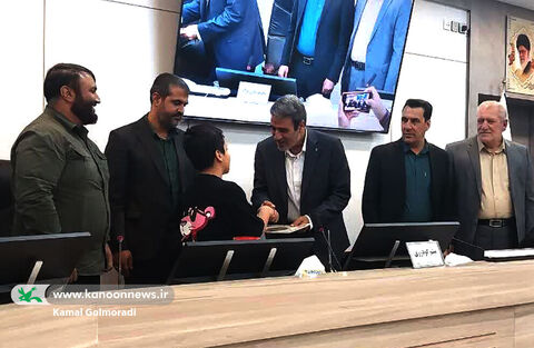 نشست صمیمی مدیرکل کانون لرستان باشورای اسلامی شهر بروجرد