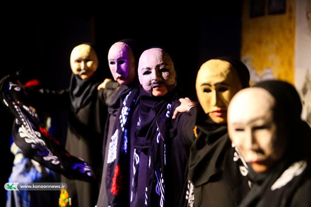 نمایش «روژا دلنیا باش» کرمانشاه در بین آثار منتخب برای اجرا از سوی مرکز تولید تئاتر کانون