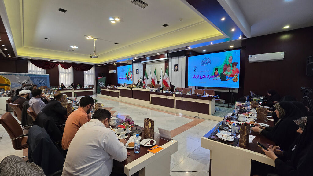 تأسیس حوزه معارف مادر و کودک در مراکز کانون سراسر کشور