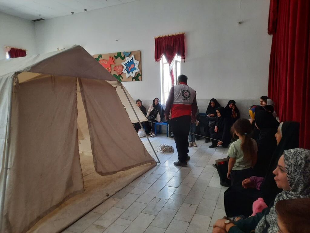 اسکان موقت اضطراری_مرکزی آموزش اسکان موقت در شرایط اضطراری در کانون شهر تفرش