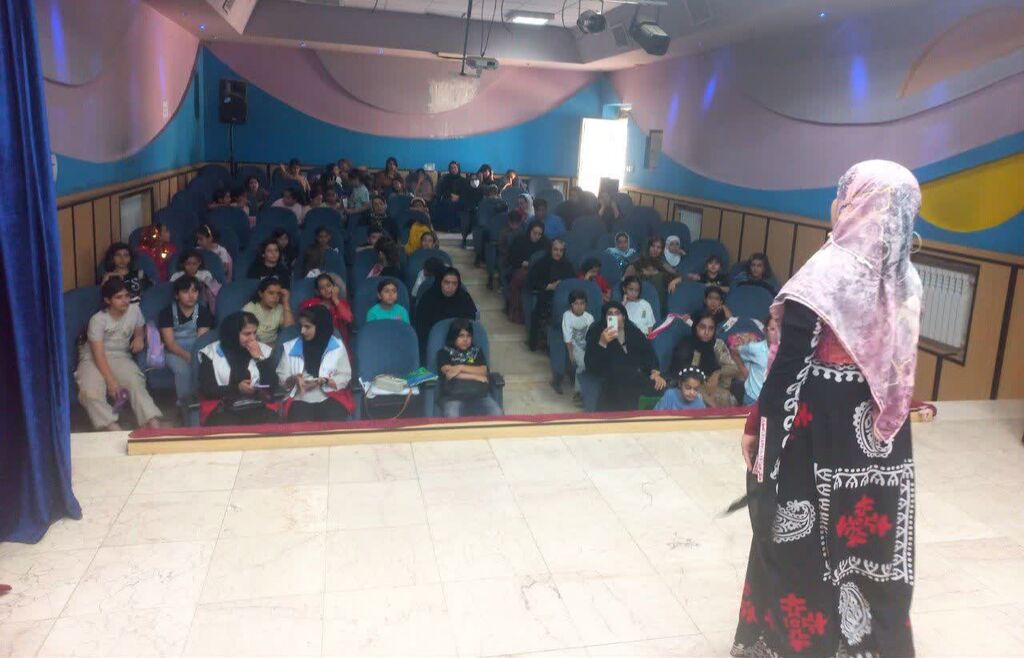 آیین آغاز هفته وحدت در مرکز روانسر