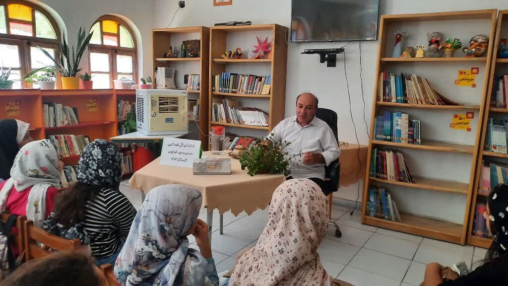 کارگاه قصه‌گویی برای اعضا و والدین مرکز شماره ۱۰ کانون کرمانشاه