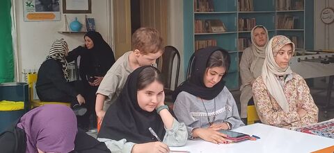 سیمرغ همدان