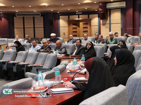 رونمایی از کتابچه‌ی آیین‌نامه کمیته کودک و نوجوان استان گلستان