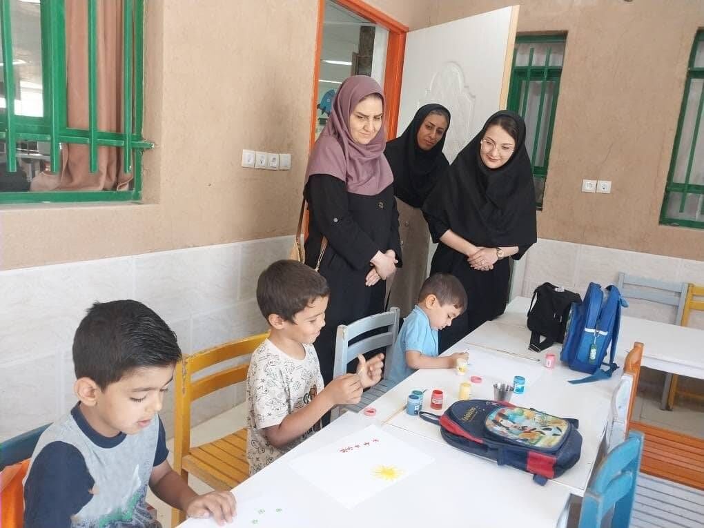 پایش کیفیت کارگاه های تخصصی تابستانه در بازدیدهای دوره ای کارشناسان استان