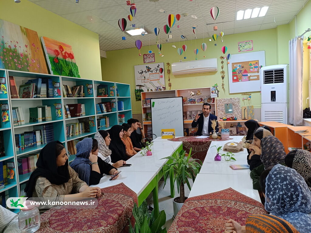 برگزاری نشست ادبی مشترک اعضا مراکز سیراف و کنگان برگزاری نشست ادبی مشترک اعضا مراکز سیراف و کنگان