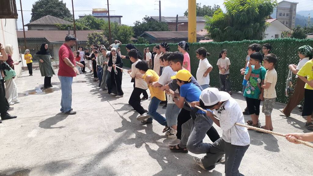 جشنواره بازیهای بومی و محلی با حضور پرشور خانوادهها در مرکز شماره دو چالوس برگزار شد