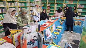 تمرین خلاقیت و مهارت در کارگاه کتاب‌های حسی‌لمسی ویژه معلمان