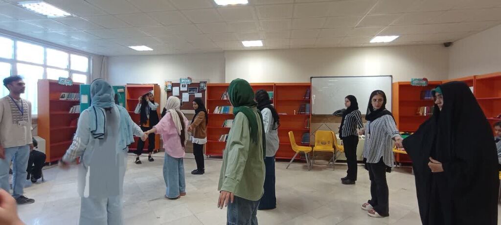 اعضای اردوی استانی کانون کرمانشاه نمایش خلاق را تجربه کردند