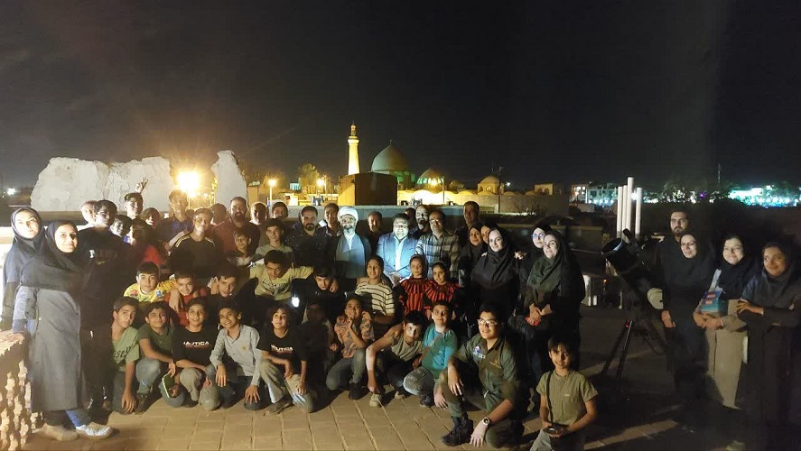 پویش ملی «ماه در آغوش سایهها» در اردوی پسران کانون استان اصفهان برگزار شد