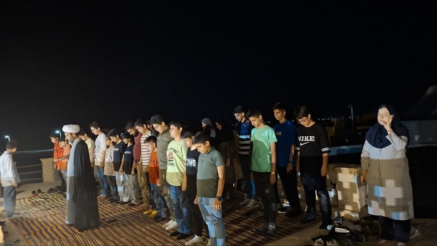 پویش ملی «ماه در آغوش سایهها» در اردوی پسران کانون استان اصفهان برگزار شد