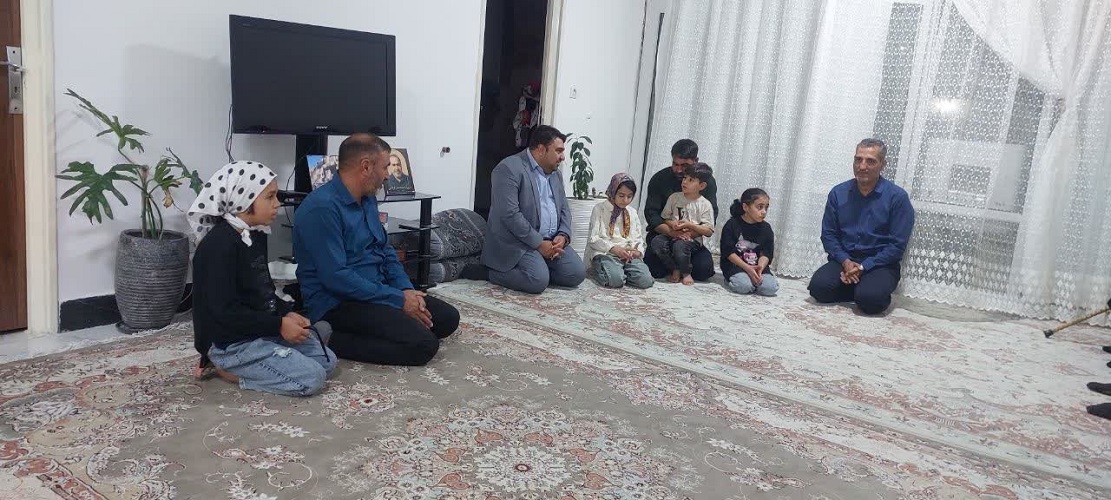 دیدار مدیرکل کانون استان اصفهان با فرزندان شهید اسماعیل قرقانی، صبا و سِودا