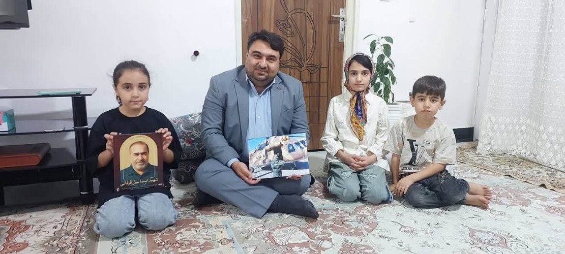 دیدار مدیرکل کانون استان اصفهان با فرزندان شهید اسماعیل قرقانی، صبا و سِودا