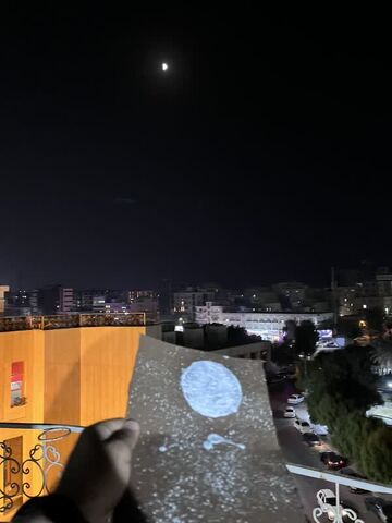گزارش تصویری/ پویش ملی ماه در آغوش سایه ها در مجتمع آفرینش بندرعباس