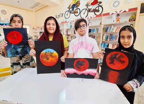 گزارش تصویری/ پویش ملی ماه در آغوش سایه ها در مجتمع آفرینش بندرعباس