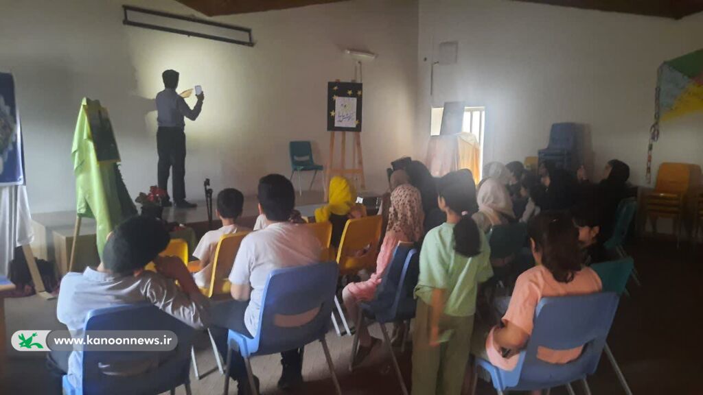 کارگاههای علمی رصد ماه در مراکز کانون گرگان برگزار شد