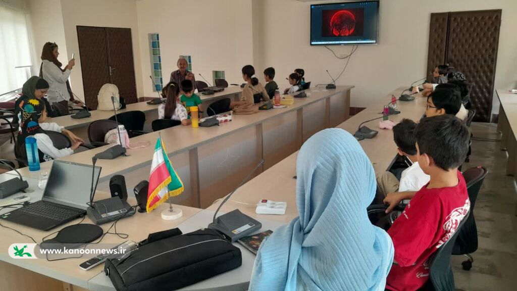 کارگاه‌های علمی رصد ماه در مراکز کانون گرگان برگزار شد