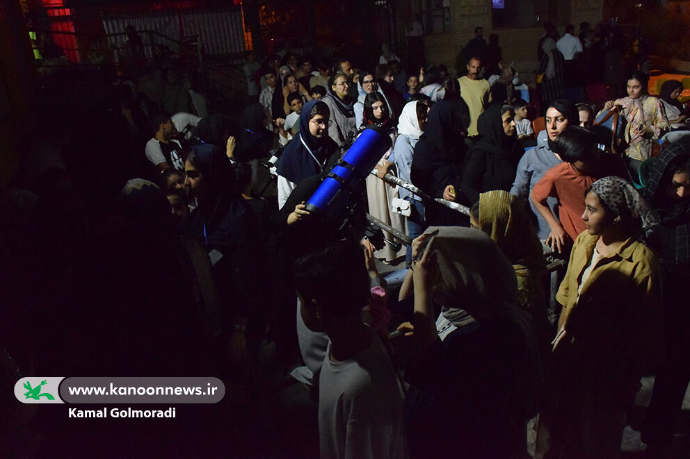 درخشش ماه خونین در کانون لرستان؛ رصدی به یادماندنی در خرمآباد