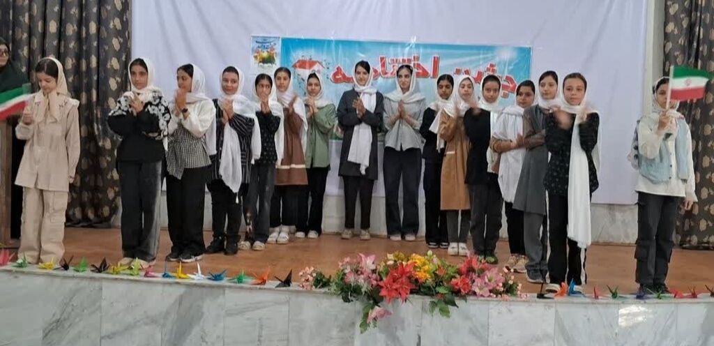 جشن مهربانی و وحدت در مرکز کنگاور از میلاد پیامبر (ص) تا همبستگی با کودکان غزه