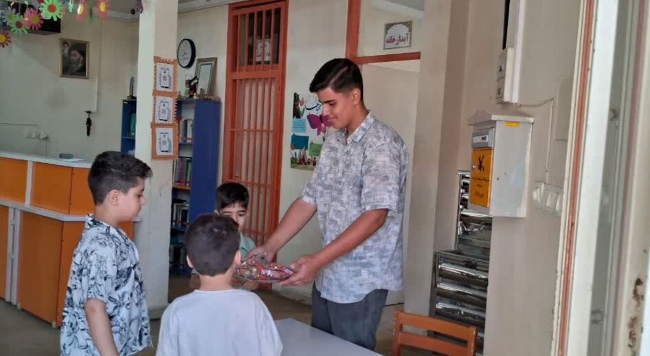 جشن مهربانی و وحدت در مرکز کنگاور از میلاد پیامبر (ص) تا همبستگی با کودکان غزه