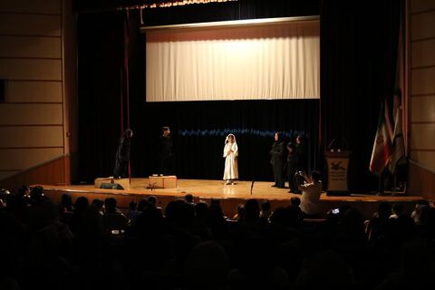 برنامه ماه در آغوش سایه ها ویژه خسوف ماه در مراکز کانون مازندران