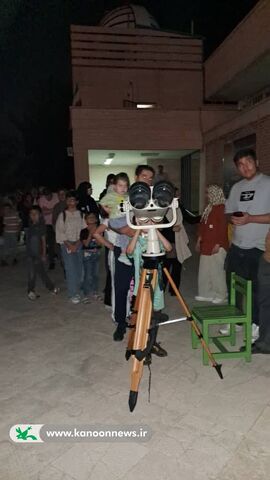 شهروندان زنجانی شاهد ماه‌گرفتگی کلی در مرکز علوم و نجوم